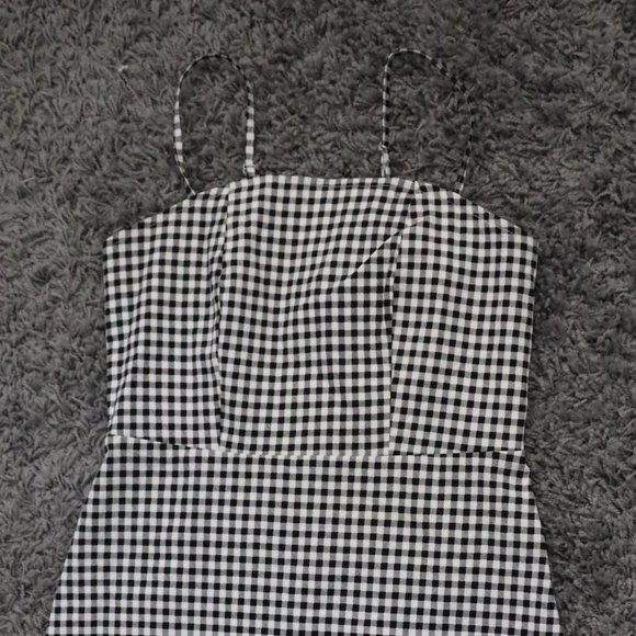 Gingham Dress - Picture 3 of 4